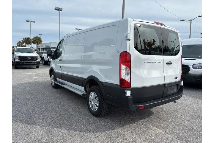$39517 : Ford Transit 2025 250 3dr LW image 4