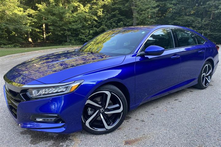 $4800 : 2018 Honda Accord 2.0T Sport image 3