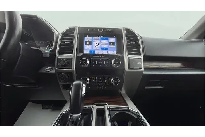 $24613 : Ford F-150 2019 4x4 Lariat 4 image 10