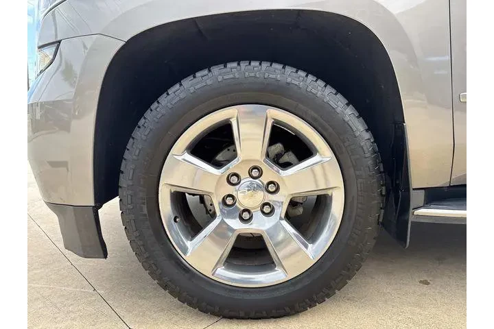 $22880 : Chevrolet Suburban 2018 4x4 image 5