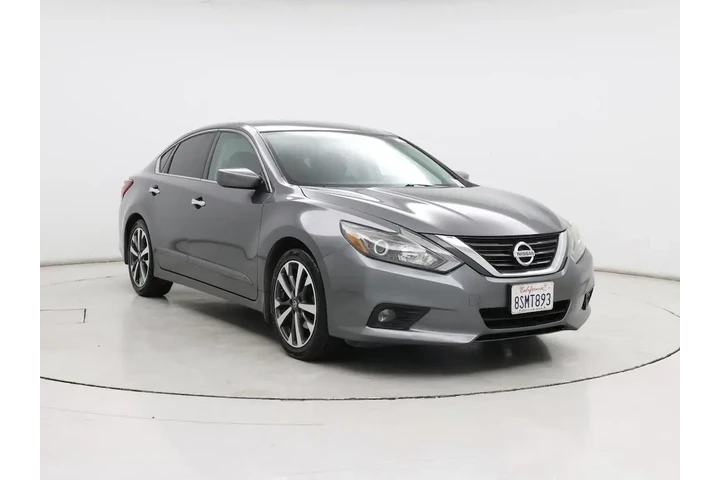 $11998 : Nissan Altima 2017 2.5 SR 4d image 1