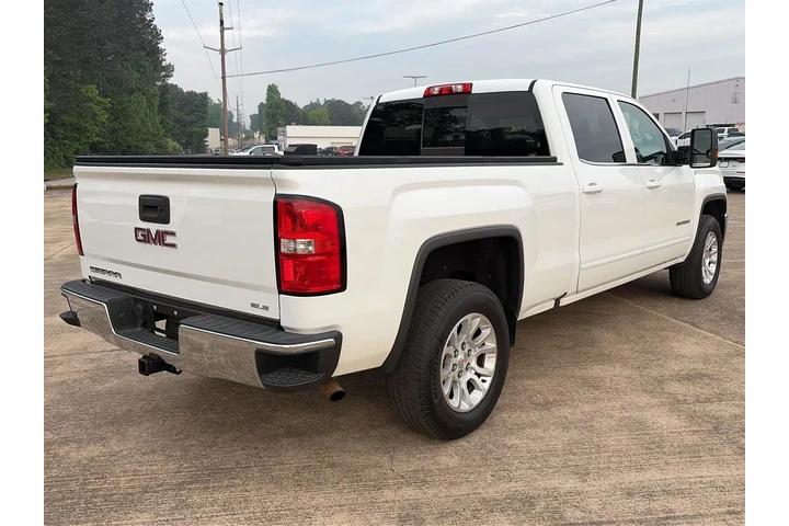 $25566 : GMC Sierra 1500 2018 4x4 SLE image 2