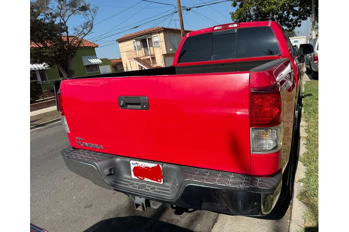 $9000 : Toyota Tundra 2011 image 1