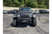 $31490 : Jeep Gladiator 2020 4x4 Laun thumbnail