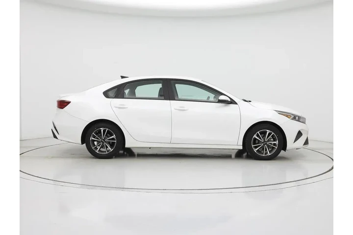 $17998 : Kia Forte 2023 LXS 4dr Sedan image 7