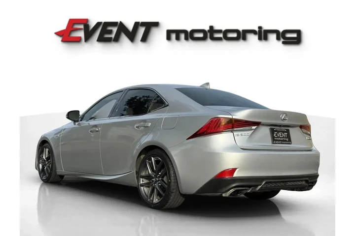 $20999 : 2018 IS image 6