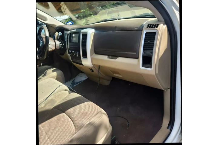$9990 : 2011 RAM 1500 QUAD CAB2011 RA image 4
