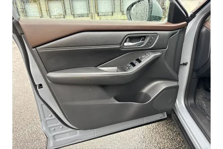 $19960 : Nissan Rogue 2023 SL 4dr Cro image 10