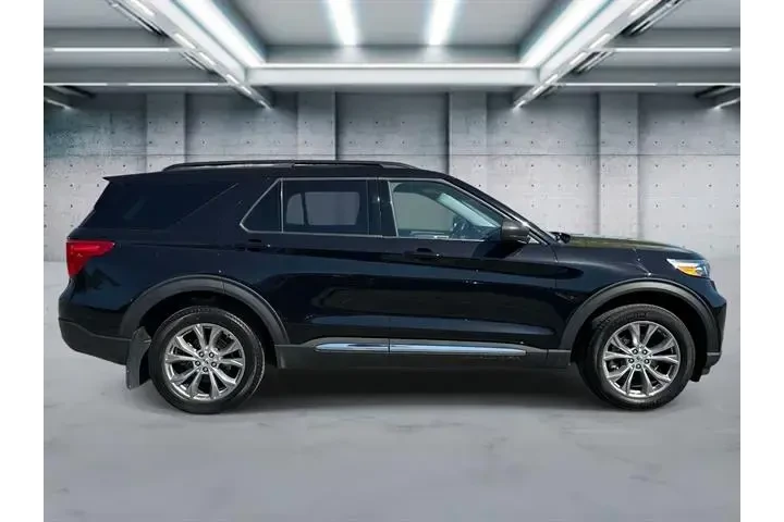 $31555 : Ford Explorer 2023 AWD XLT 4 image 3