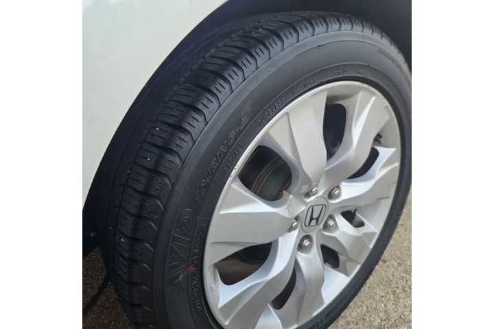 $6000 : 2010 Honda Accord EX-L image 2