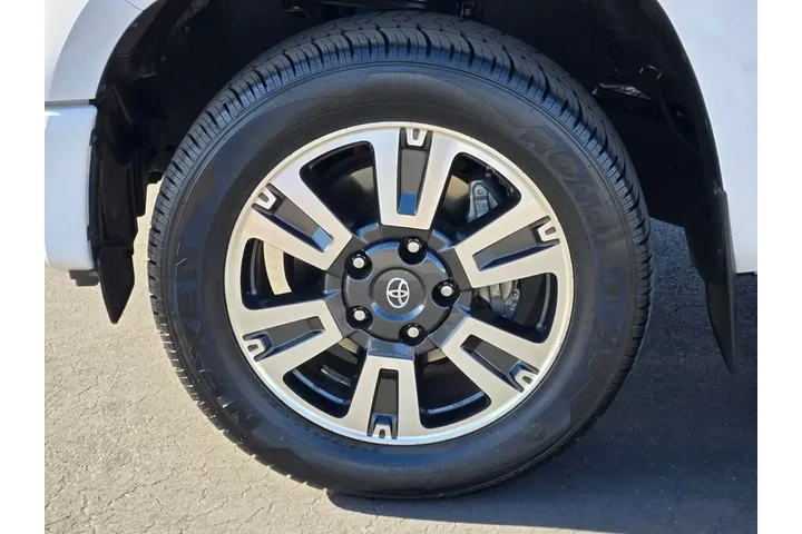$39975 : Toyota Tundra 2021 4x2 SR5 4 image 9