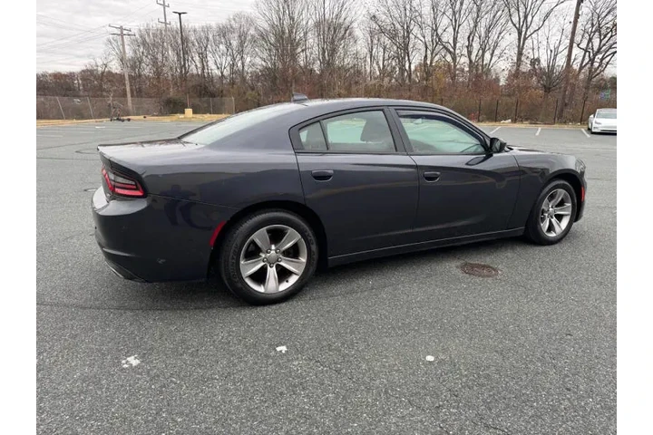 $11299 : 2016 Charger SXT image 10