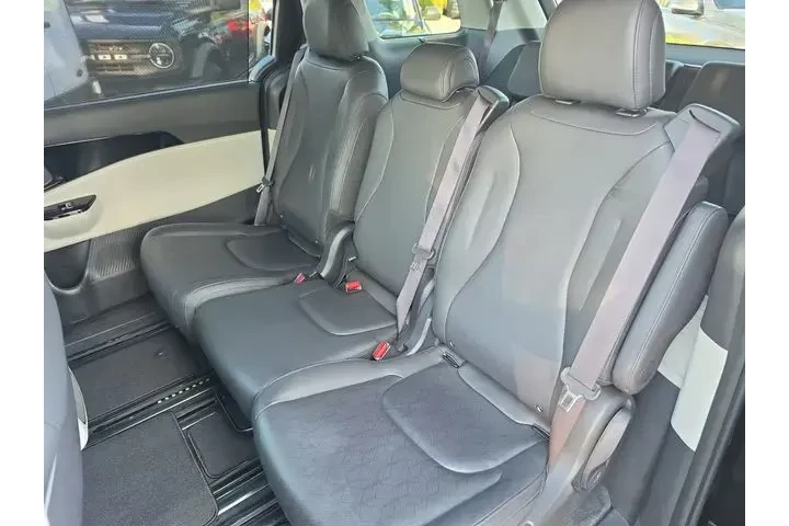 $31990 : Kia Carnival 2024 EX 4dr Min image 10