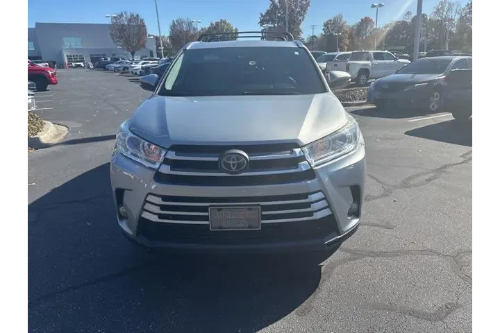$20695 : Toyota Highlander 2018 XLE 4 image 4