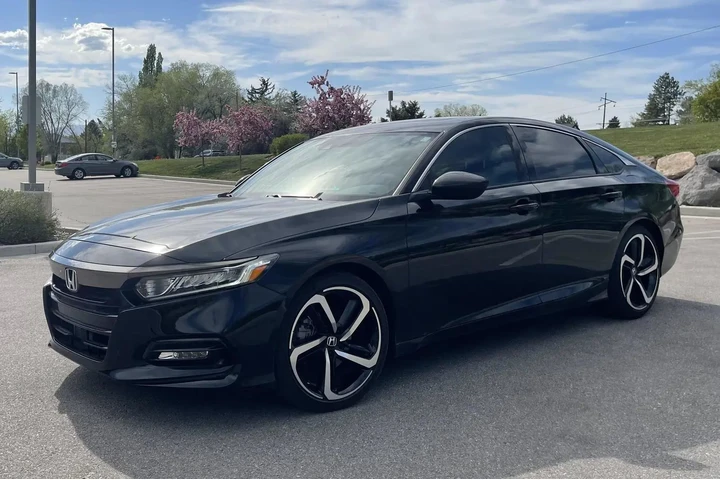 $3000 : 2018 Honda Accord 2.0T Sport image 4