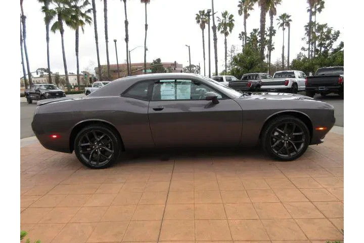 $22499 : Dodge Challenger 2021 SXT 2d image 5