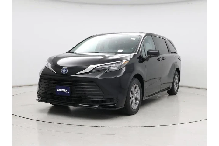 $37998 : Toyota Sienna 2024 LE 8-Pass image 4