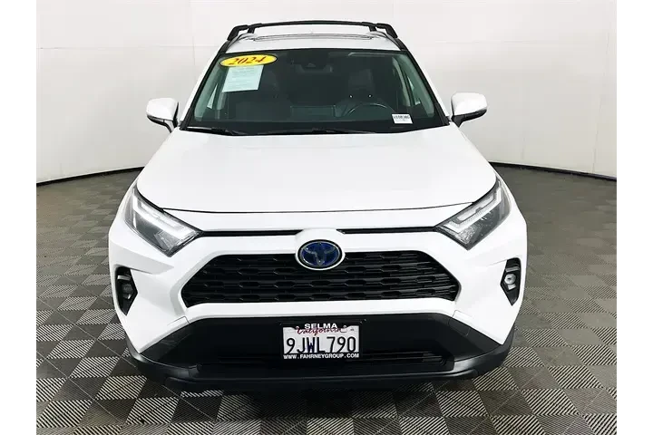 $33900 : Toyota RAV4 Hybrid 2024 AWD image 2