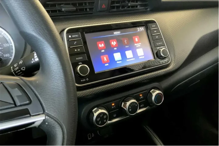 $10828 : Nissan Kicks 2019 S 4dr Cros image 6