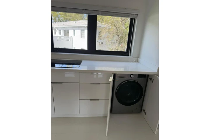 $2000 : 2Bedroom Apartment in Miami FL image 4