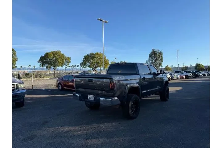 $32000 : Toyota Tundra 2015 4x4 SR5 4 image 3
