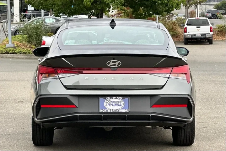 $20990 : Hyundai ELANTRA 2025 SEL Spo image 5