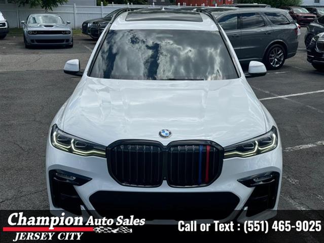 Used 2019 X7 xDrive50i Sports image 2