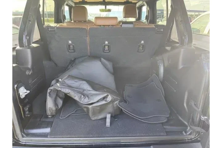 $28246 : Jeep Wrangler Unlimited 2022 image 4