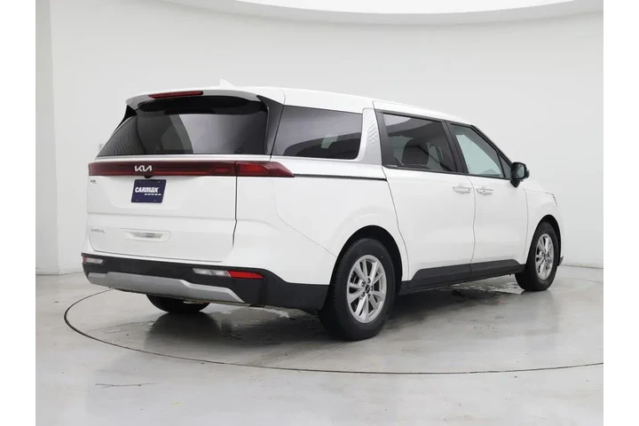 $28998 : Kia Carnival 2024 LX 4dr Min image 8