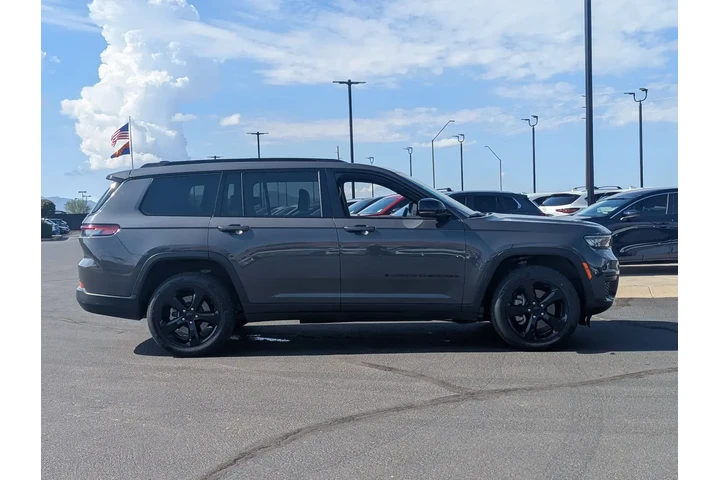 $30990 : Jeep Grand Cherokee L 2023 4 image 7