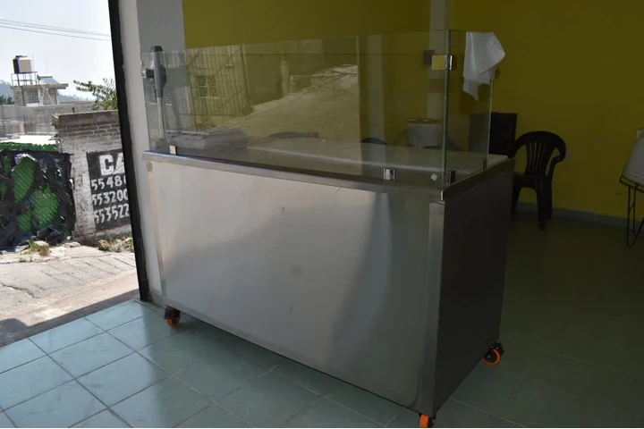 $9440 : Muebles acero inoxidable image 1