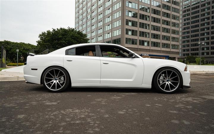 $15000 : 2011 DODGE CHARGER image 3