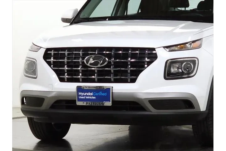 $18998 : Hyundai VENUE 2022 SEL 4dr C image 3