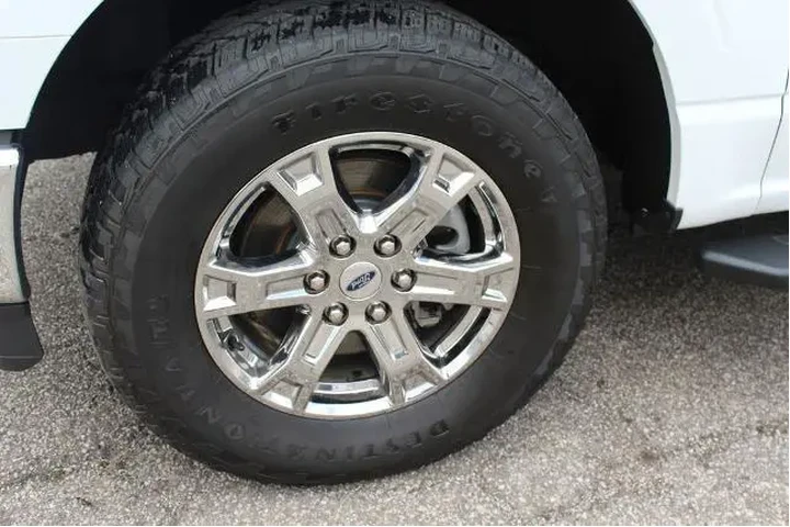 $32198 : Ford F-150 2021 4x4 XL 4dr S image 10