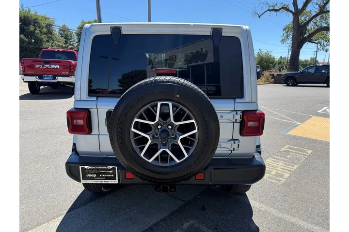 $35927 : Jeep Wrangler 2024 4x4 Sahar image 4