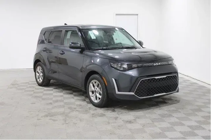 $19989 : Kia Soul 2024 LX 4dr Crossov image 1