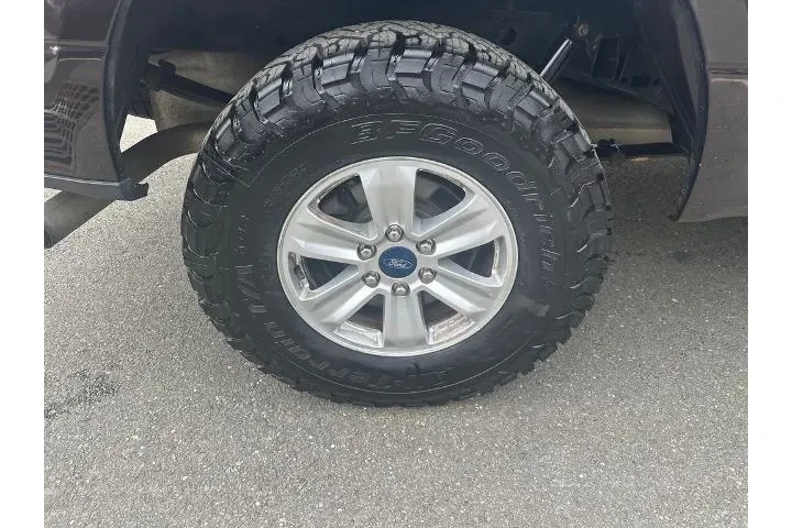 $27813 : Ford F-150 2020 4x4 XLT 4dr image 8