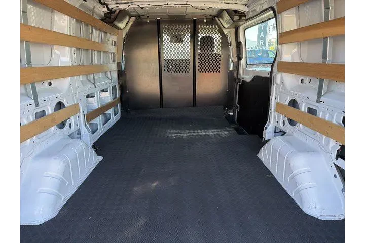 $32271 : Ford Transit 2024 250 3dr LW image 7