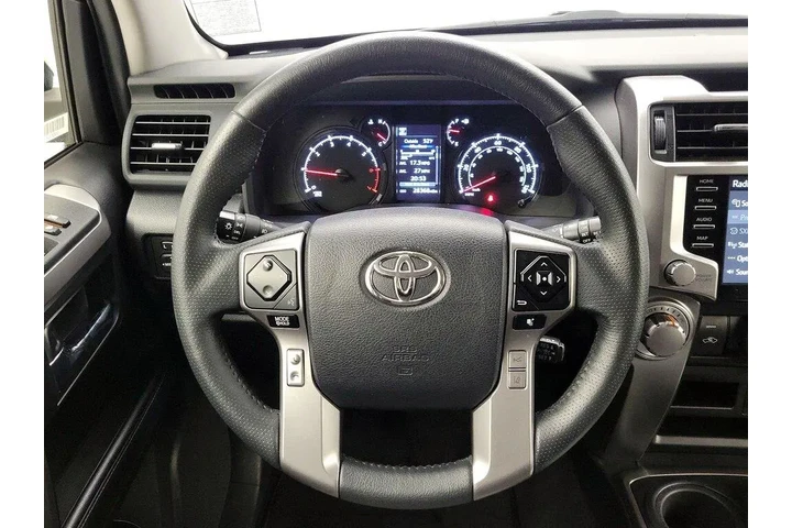 $39998 : Toyota 4Runner 2024 4x4 SR5 image 10