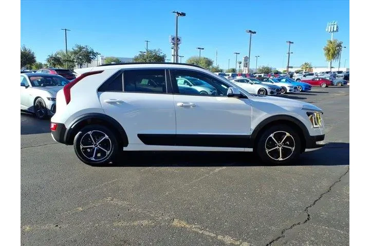 $21779 : Kia Niro 2023 EX 4dr Crossov image 7