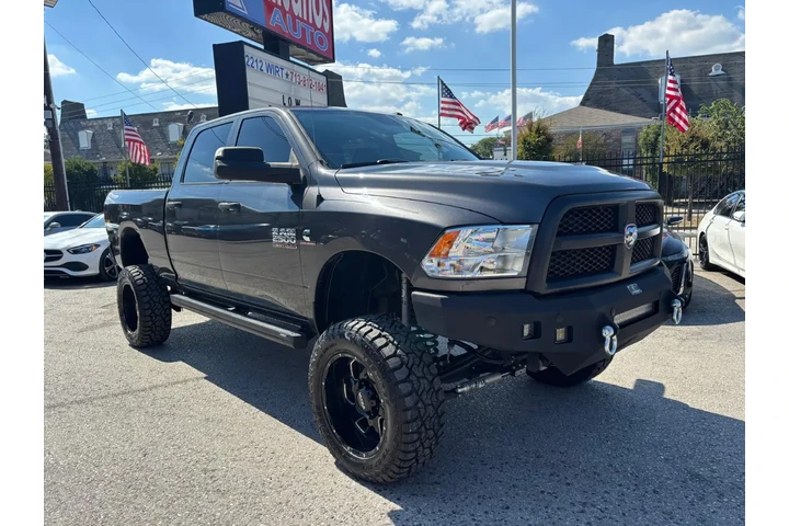 2018 RAM 2500 TRADESMAN image 3