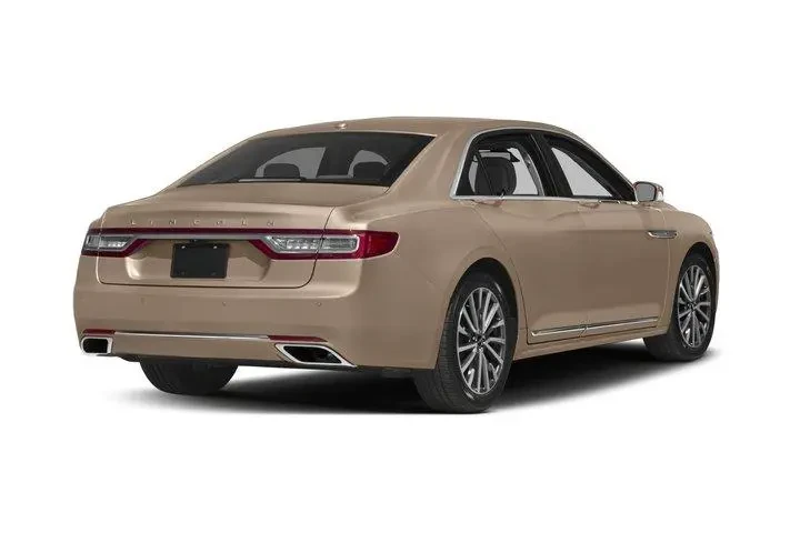 $17990 : Lincoln Continental 2017 AWD image 2