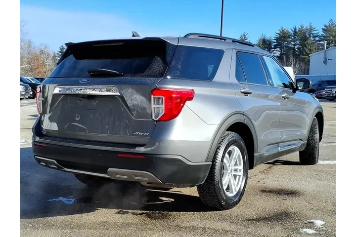 $24490 : Ford Explorer 2022 AWD XLT 4 image 4