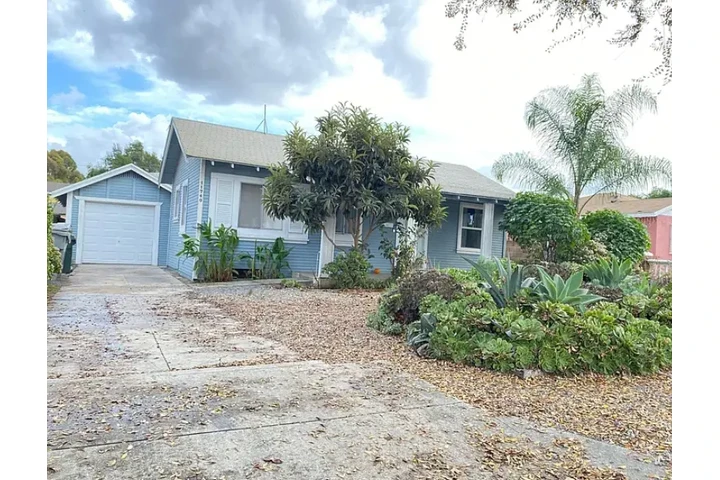 $2050 : ASTONISHING HOUSEHOLD FOR RENT image 1
