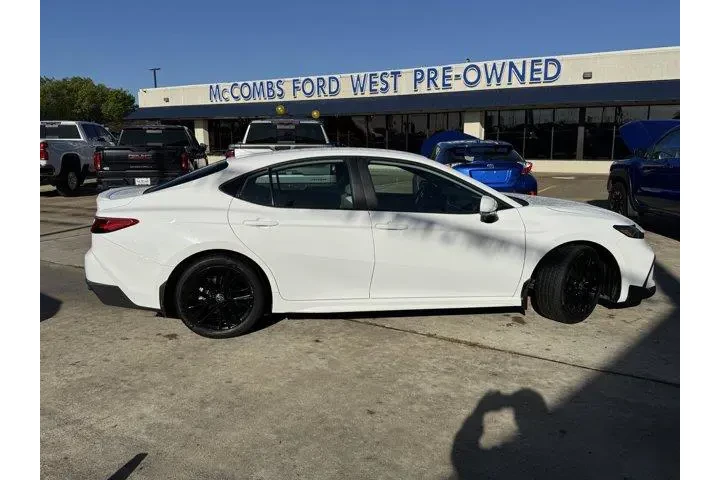 $27412 : Toyota Camry 2025 LE 4dr Sed image 4