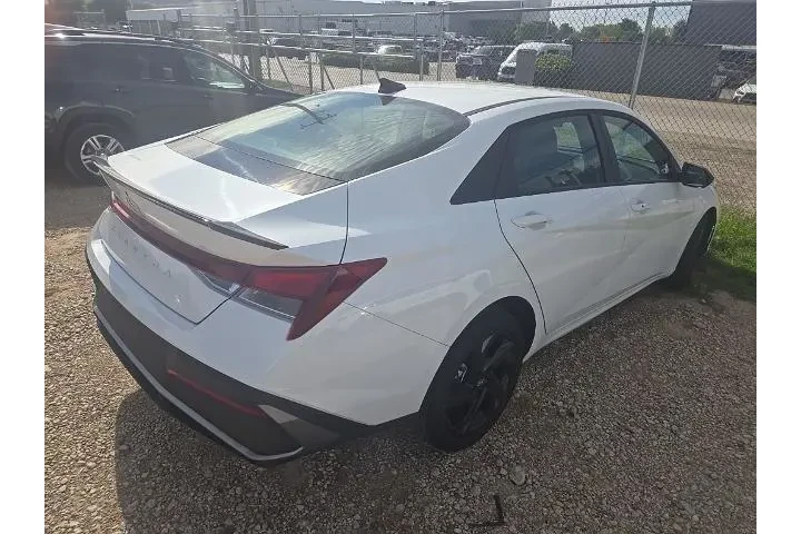 $24966 : Hyundai ELANTRA 2026 SEL Spo image 3