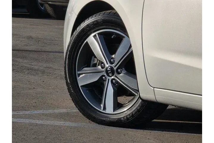 $11500 : Kia Forte 2018 LX 4dr Sedan image 8