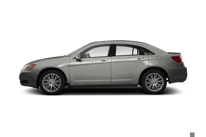 $3891 : Chrysler 200 2013 Touring 4d image 2