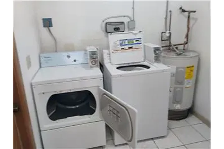 $2500 : Rental property with 3 bedro image 9