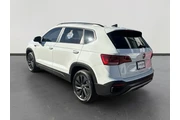 Volkswagen Taos 2023 S 4dr S thumbnail